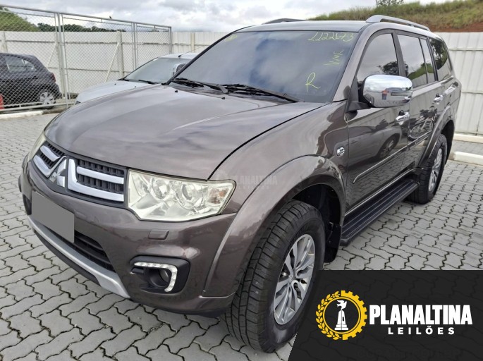 MITSUBISHI PAJERO 17/18 MITSUBISHI PAJERO 17/18