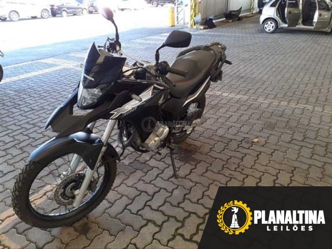 HONDA XRE 300 19/19 HONDA XRE 300 19/19