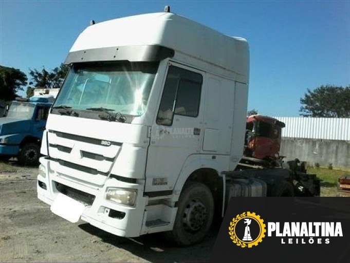 SINOTRUK HOWO 10/10 SINOTRUK HOWO 10/10